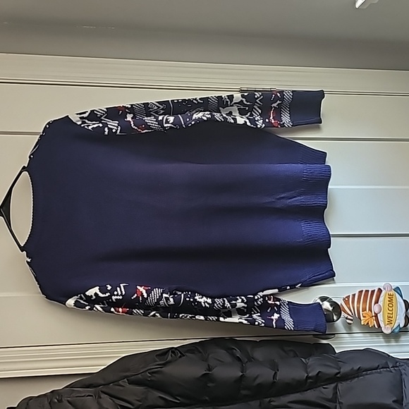 Womens NWTS sz small oversized Christmas Sweater!! Adorable!! SIMPLEE - Picture 5 of 5